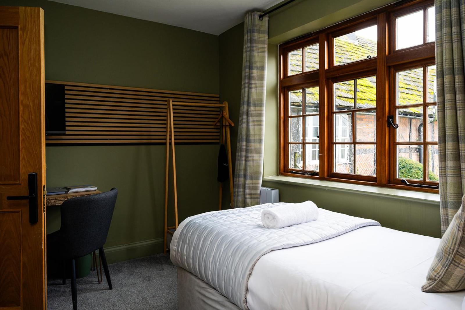 Tottington Manor Hotel Henfield Ngoại thất bức ảnh
